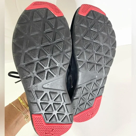 Puma Sneakers! - Picture 5 of 7